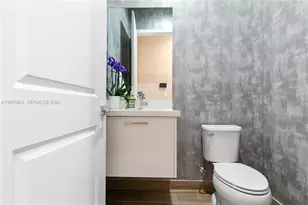 4301 NW 81st Ct, Doral, FL 33166 - Photo 17