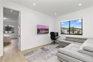 4301 NW 81st Ct, Doral, FL 33166 - Photo 33