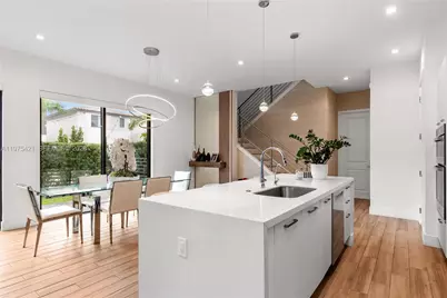 4301 NW 81st Ct #1, Doral, FL 33166 - Photo 3