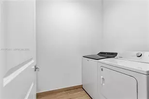 4301 NW 81st Ct, Doral, FL 33166 - Photo 31