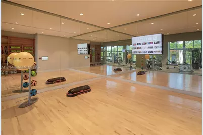 16385 SE Biscayne Blvd #1815, North Miami Beach, FL 33160 - Photo 29