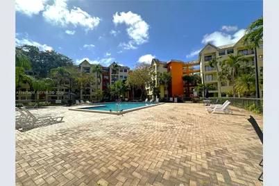 8160 Geneva Ct #404, Doral, FL 33166 - Photo 17