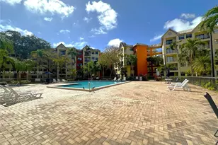 8160 Geneva Ct, Doral, FL 33166 - Photo 17