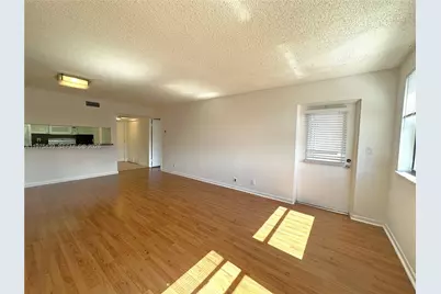 8160 Geneva Ct #404, Doral, FL 33166 - Photo 5