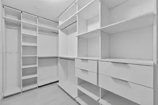 16385 Biscayne Blvd, North Miami Beach, FL 33160 - Photo 17