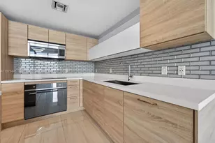 16385 Biscayne Blvd, North Miami Beach, FL 33160 - Photo 11