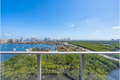 16385 Biscayne Blvd #2920, North Miami Beach, FL 33160 - Photo 1