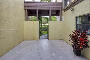 3905 Adra Ave, Doral, FL 33178 - Photo 23