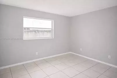 3841 NE 3rd Ave #2, Oakland Park, FL 33334 - Photo 9