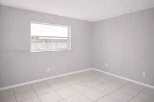 3841 NE 3rd Ave, Oakland Park, FL 33334 - Photo 9