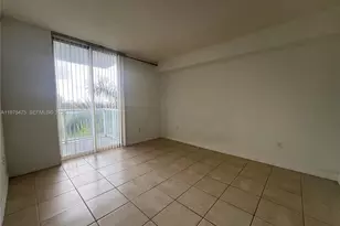 5077 NW 7th St, Miami, FL 33126 - Photo 7