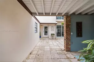 7282 Jacaranda Ln, Miami Lakes, FL 33014 - Photo 15