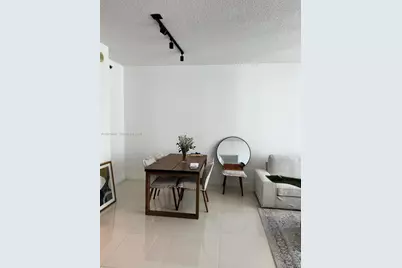 1050 Brickell Ave #2908, Miami, FL 33131 - Photo 9