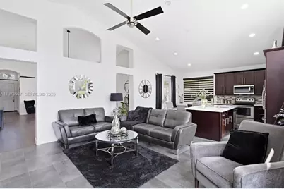 2931 SW 187th Ter, Miramar, FL 33029 - Photo 9