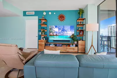 68 SE 6th St #2612, Miami, FL 33131 - Photo 13