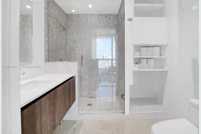68 SE 6th St #2612, Miami, FL 33131 - Photo 25