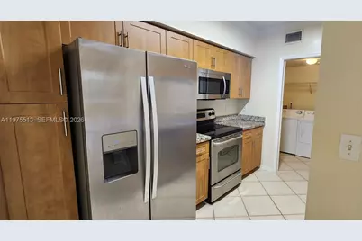 6530 Emerald Dunes Dr #207, West Palm Beach, FL 33411 - Photo 5