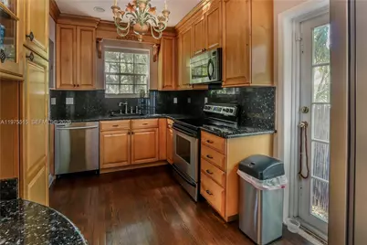 1260 La Mancha Ave, Coral Gables, FL 33134 - Photo 9