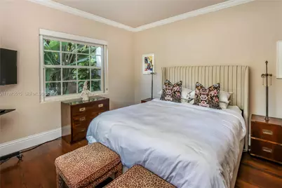 1260 La Mancha Ave, Coral Gables, FL 33134 - Photo 11