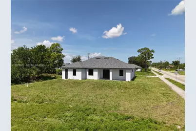 920 Rita N, Lehigh Acres, FL 33971 - Photo 55