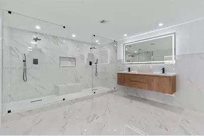 7945 NW 187th Ln, Hialeah, FL 33015 - Photo 19