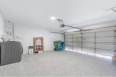 7945 NW 187th Ln, Hialeah, FL 33015 - Photo 33