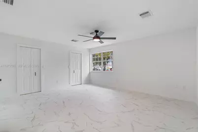 7945 NW 187th Ln, Hialeah, FL 33015 - Photo 23