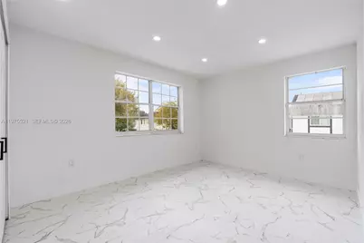 7945 NW 187th Ln, Hialeah, FL 33015 - Photo 25