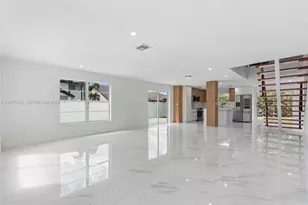 7945 NW 187th Ln, Hialeah, FL 33015 - Photo 9