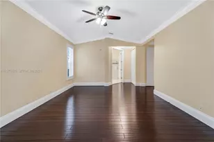 18801 SW 7th St, Pembroke Pines, FL 33029 - Photo 21