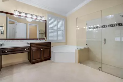 18801 SW 7th St, Pembroke Pines, FL 33029 - Photo 23