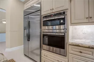 18801 SW 7th St, Pembroke Pines, FL 33029 - Photo 7