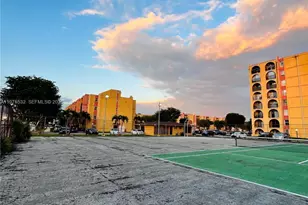 4721 NW 7th St, Miami, FL 33126 - Photo 15