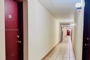 4721 NW 7th St, Miami, FL 33126 - Photo 11