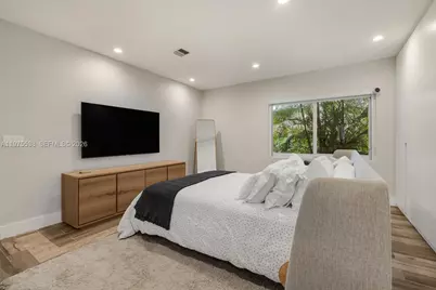 7630 NE 8th Ave, Miami, FL 33138 - Photo 25