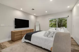 7630 NE 8th Ave, Miami, FL 33138 - Photo 25