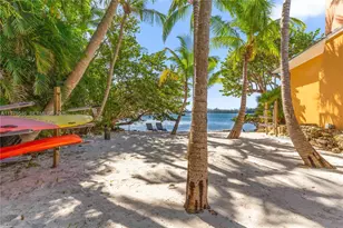 6 Riverview Rd, Jupiter Island, FL 33455 - Photo 19