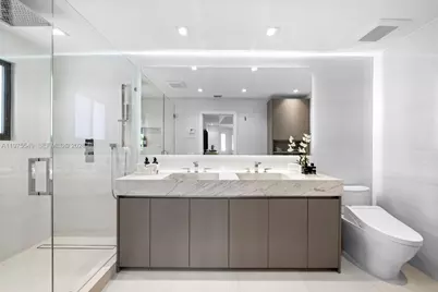 1077 Golden Cane Dr, Weston, FL 33327 - Photo 9