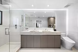 1077 Golden Cane Dr, Weston, FL 33327 - Photo 9