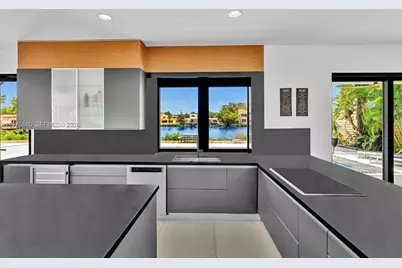 19801 NE 23rd Ave, Miami, FL 33180 - Photo 21