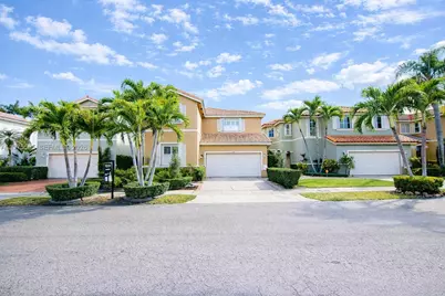 15542 SW 112th Dr, Miami, FL 33196 - Photo 1