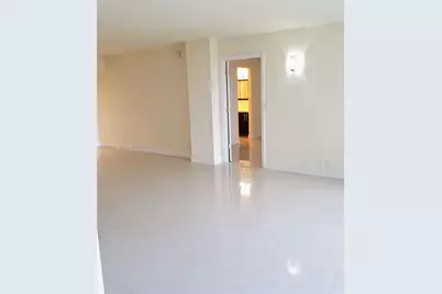 20500 W Country Club Dr #314, Aventura, FL 33180 - Photo 11