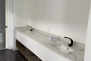 10750 NW 66th St, Doral, FL 33178 - Photo 17