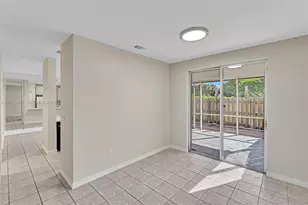 2297 NW 160th Terrace, Pembroke Pines, FL 33028 - Photo 9