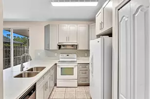 2297 NW 160th Terrace, Pembroke Pines, FL 33028 - Photo 13