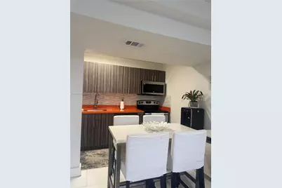 1390 Ocean Dr #304, Miami Beach, FL 33139 - Photo 15