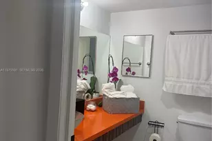 1390 Ocean Dr, Miami Beach, FL 33139 - Photo 11