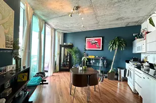 690 SW 1st Ct, Miami, FL 33130 - Photo 3