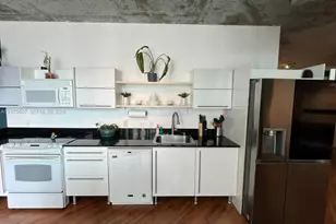 690 SW 1st Ct, Miami, FL 33130 - Photo 9