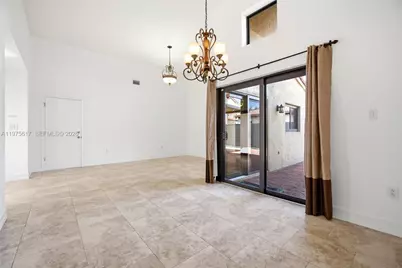 561 SW 87th Ct, Miami, FL 33174 - Photo 9